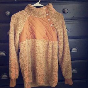 Cozy fuZzy sweatshirt!